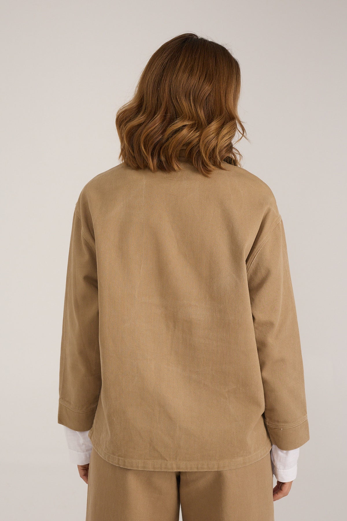 Chaqueta Piulà de sarga con bolsillos